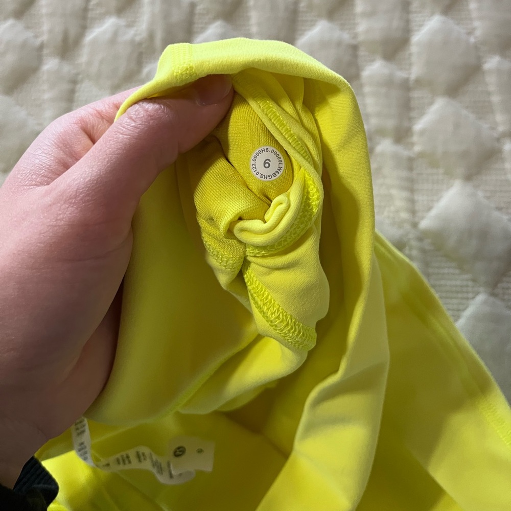 Lululemon Align High Rise Crop 21" Leggings Electric Lemon Size 6 - Picture 5 of 6